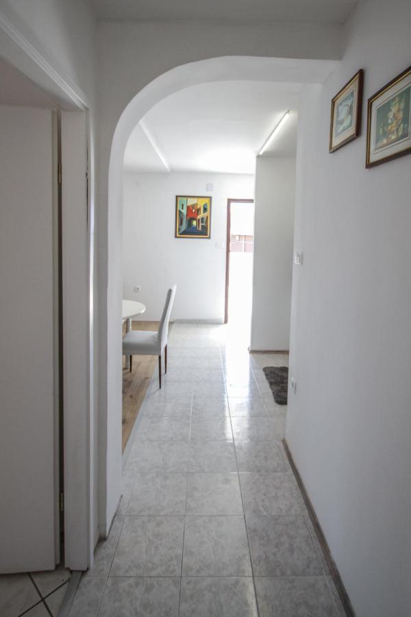 Apartment Tosca With Parking Ровинь Экстерьер фото