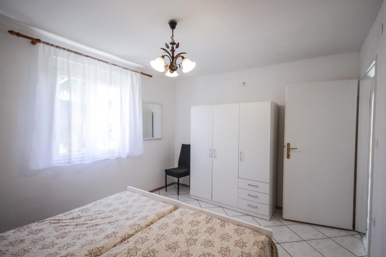 Apartment Tosca With Parking Ровинь Экстерьер фото