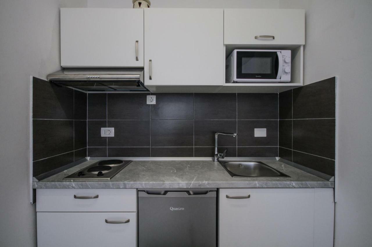Apartment Tosca With Parking Ровинь Экстерьер фото