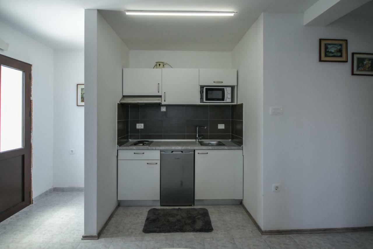 Apartment Tosca With Parking Ровинь Экстерьер фото