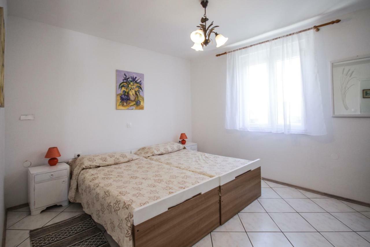 Apartment Tosca With Parking Ровинь Экстерьер фото